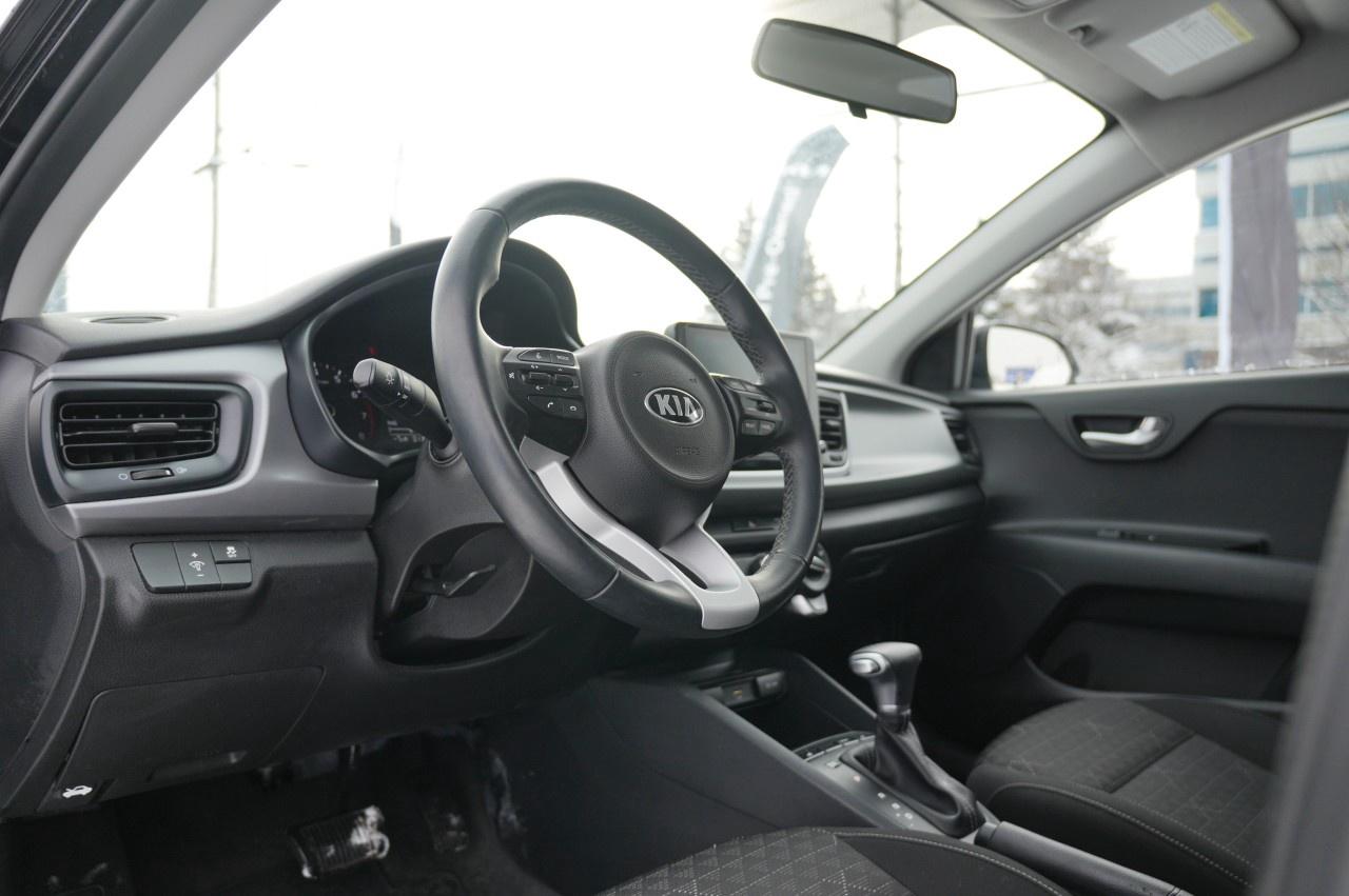 2021 Kia Rio 5-Door LX  IVT Photo