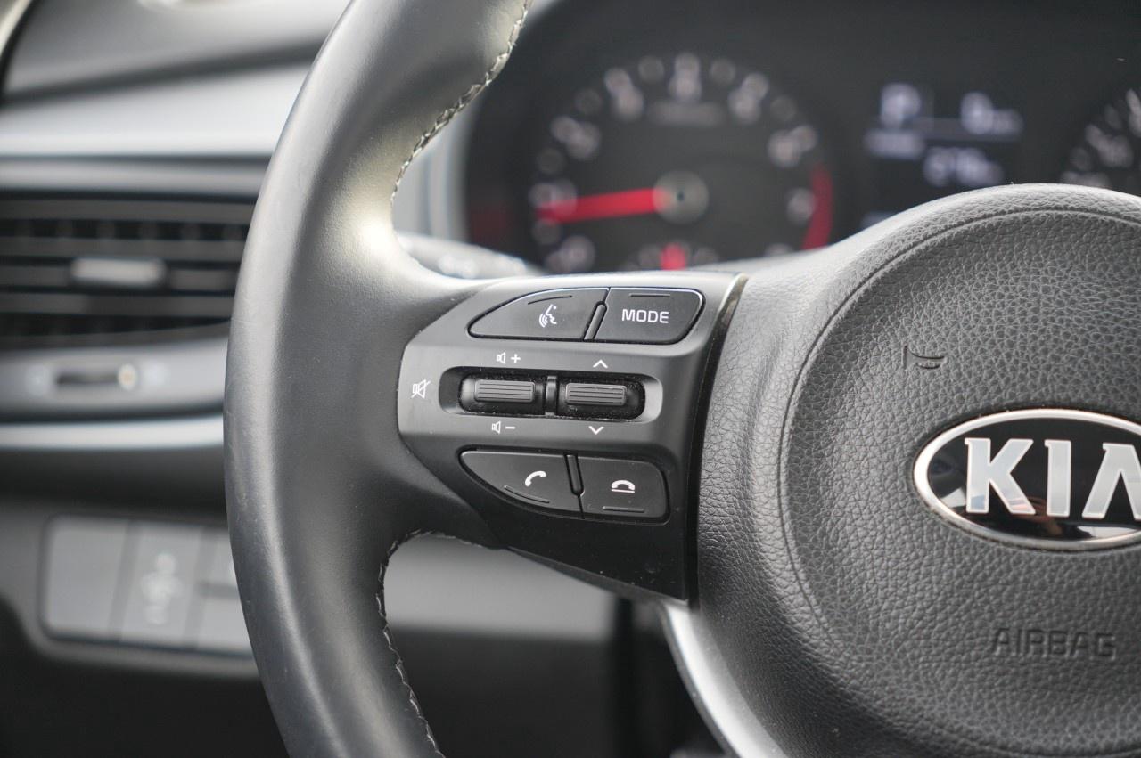 2021 Kia Rio 5-Door LX  IVT Photo