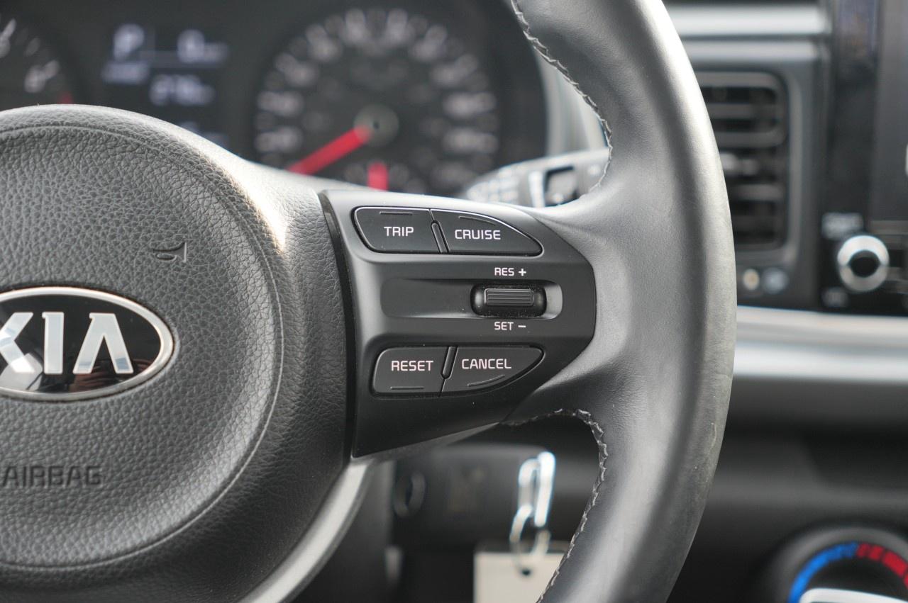 2021 Kia Rio 5-Door LX  IVT Photo