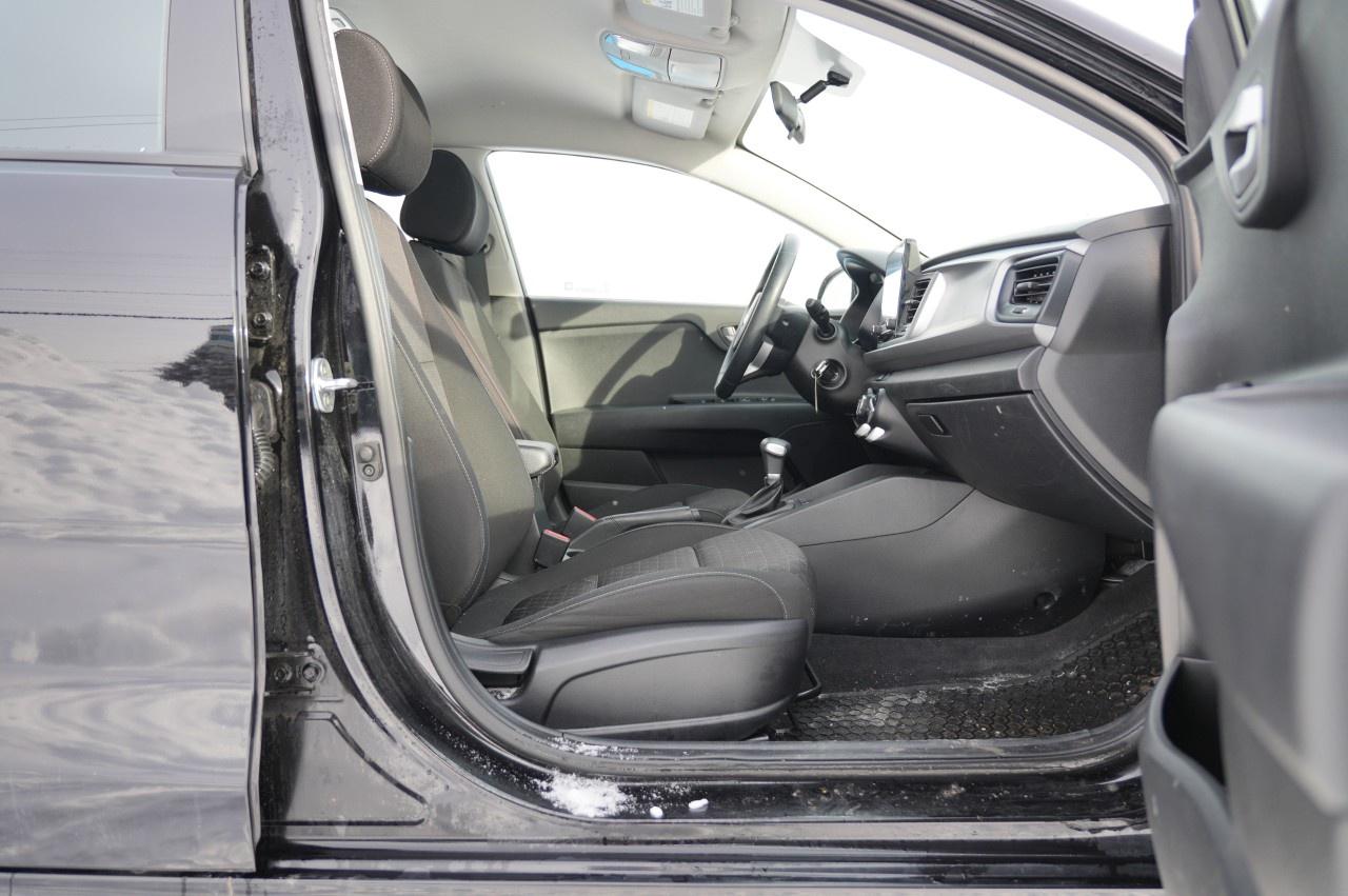 2021 Kia Rio 5-Door LX  IVT Photo