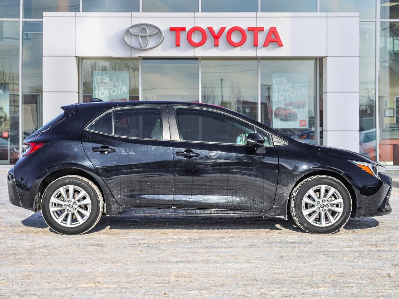 2023 Toyota Corolla Hatchback Photo2