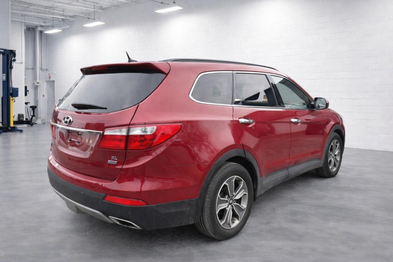 2015 Hyundai Santa Fe XL AWD 4dr 3.3L Auto Premium Photo4