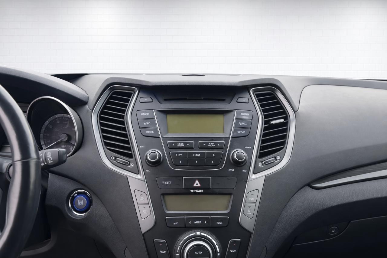 2015 Hyundai Santa Fe XL AWD 4dr 3.3L Auto Premium Photo