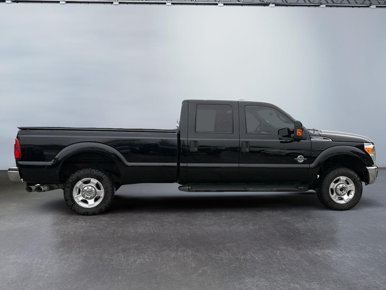 2016 Ford SUPER DUTY F-250 SRW 4WD Crew Cab 172" XLT DIESEL Photo