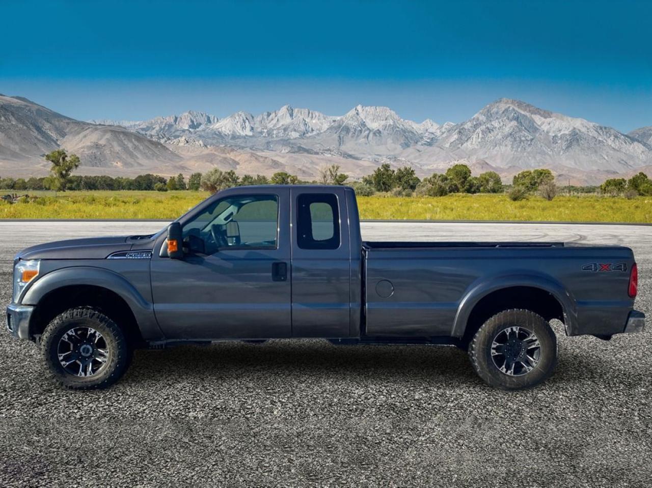 2012 Ford F-250 4WD SuperCab 158" XLT 6.2L CERTIFIED Photo