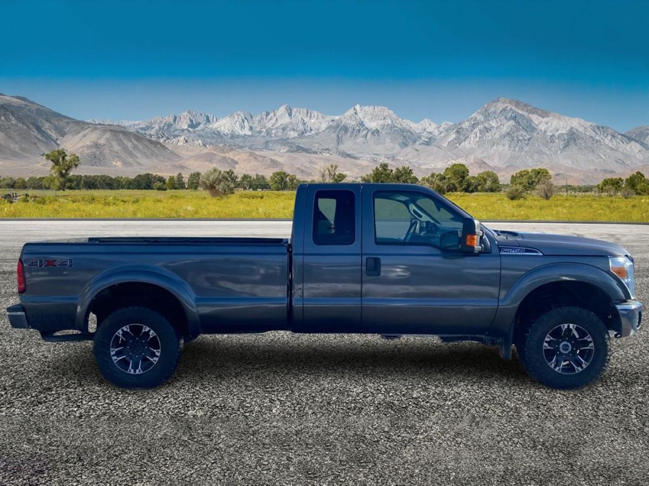 2012 Ford F-250 4WD SuperCab 158" XLT 6.2L CERTIFIED Photo