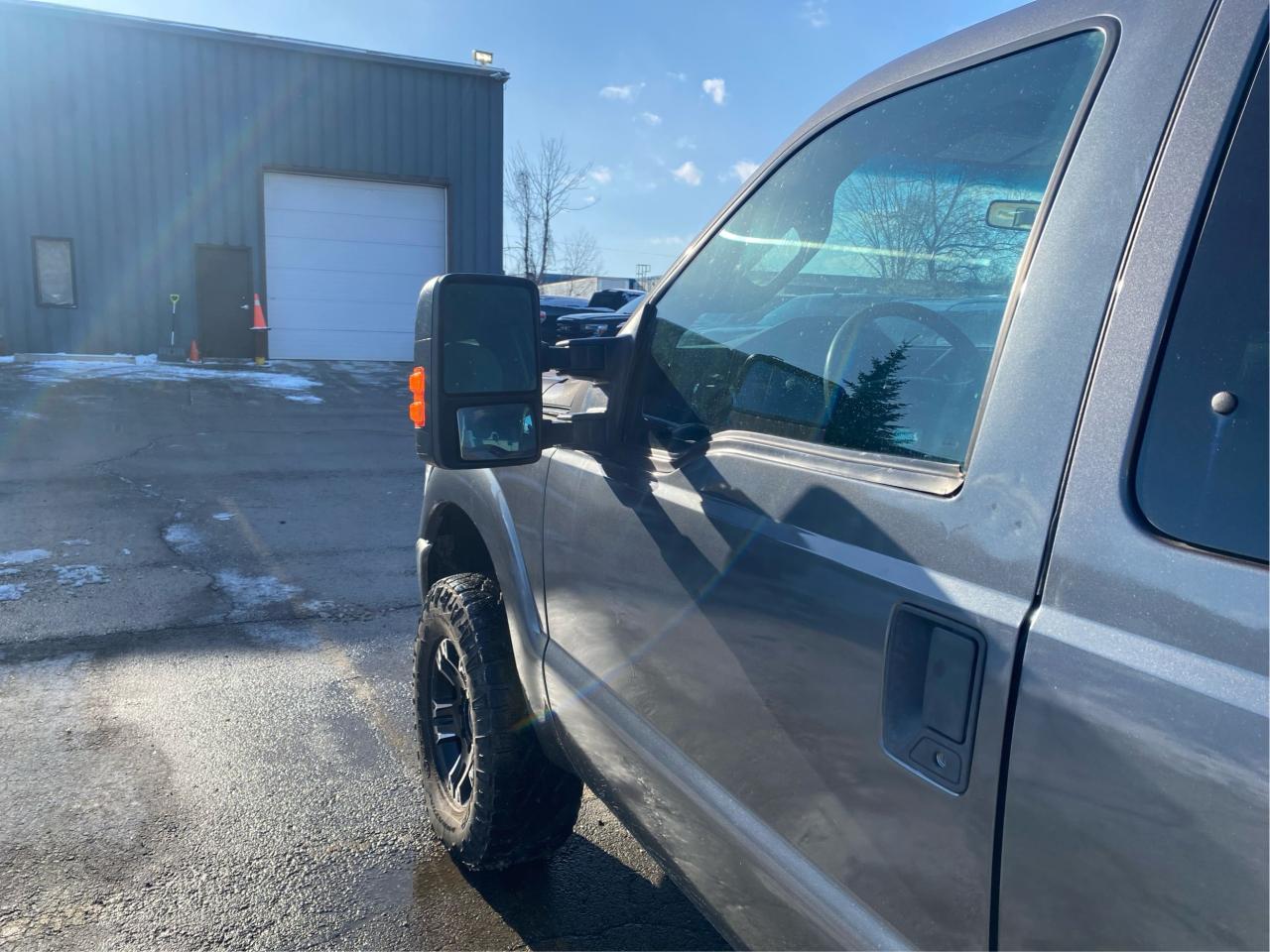 2012 Ford F-250 4WD SuperCab 158" XLT 6.2L CERTIFIED Photo