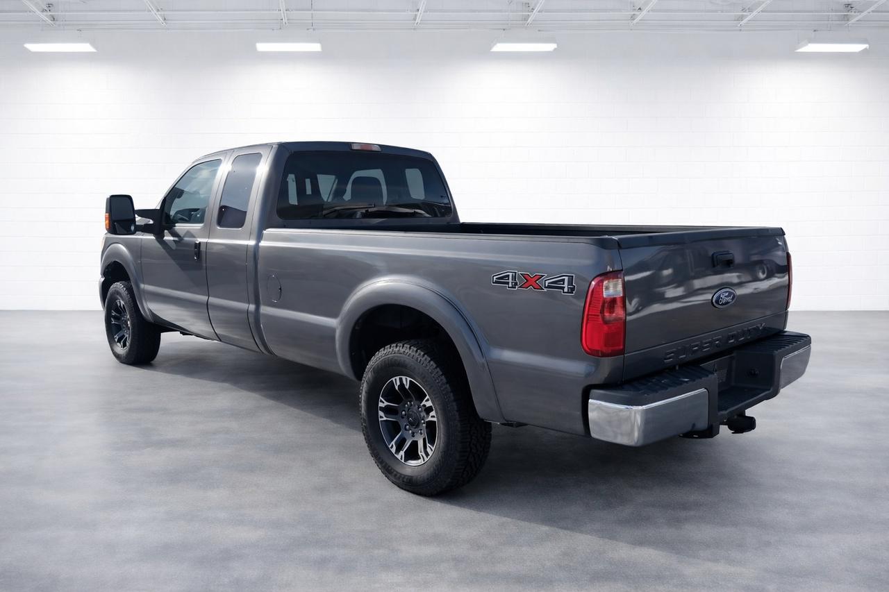 2012 Ford F-250 4WD SuperCab 158" XLT 6.2L V8 Photo