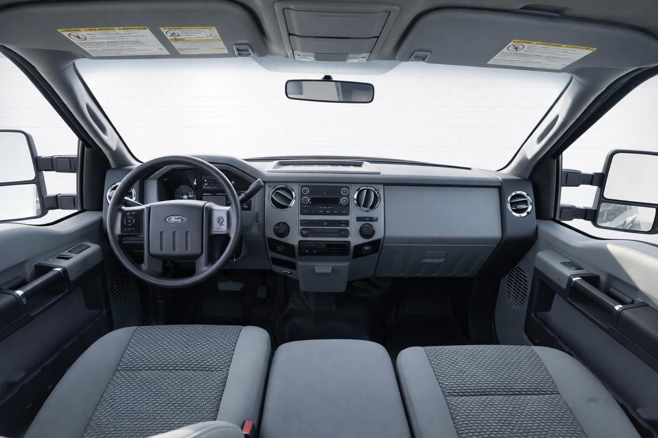 2012 Ford F-250 4WD SuperCab 158" XLT 6.2L V8 Photo