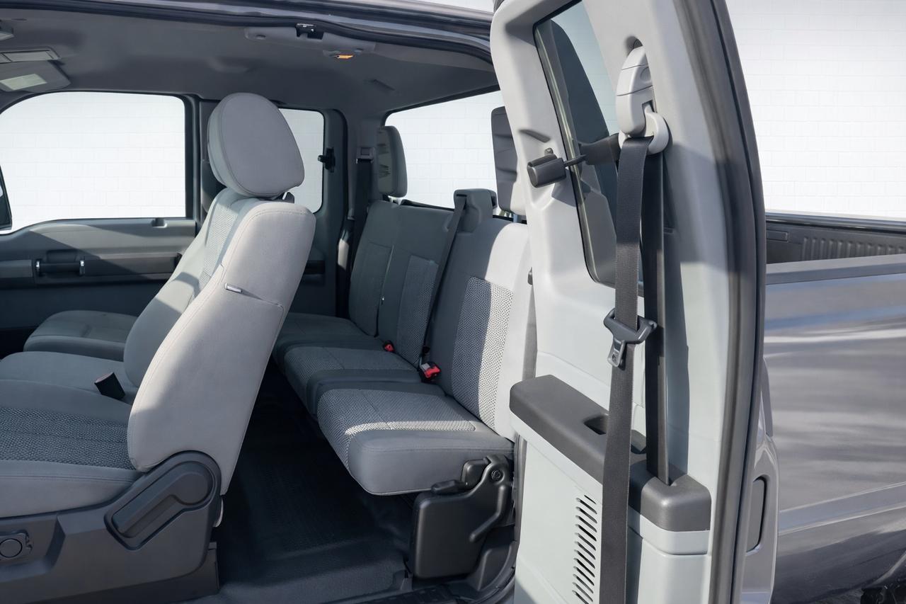 2012 Ford F-250 4WD SuperCab 158" XLT 6.2L V8 Photo