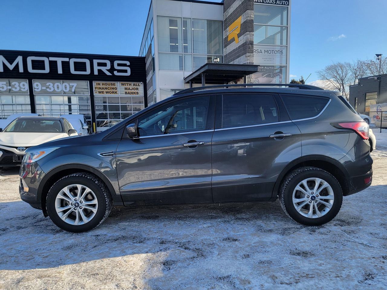 2018 Ford Escape SEL | 4WD | 2.0 | LOADED | CLEAN Photo3