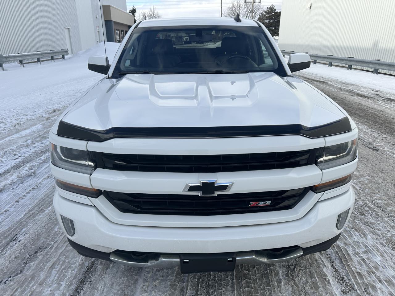 2018 Chevrolet Silverado 1500 Crew Cab 2LT-Z 71 With Leather Photo4