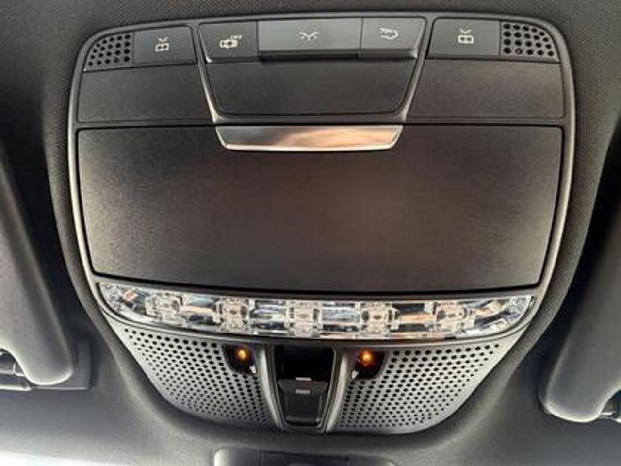 2018 Mercedes-Benz C-Class C300 4MATIC Sedan Photo