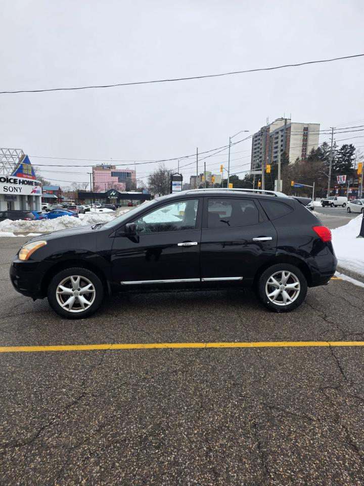 2012 Nissan Rogue FWD 4dr SV Photo