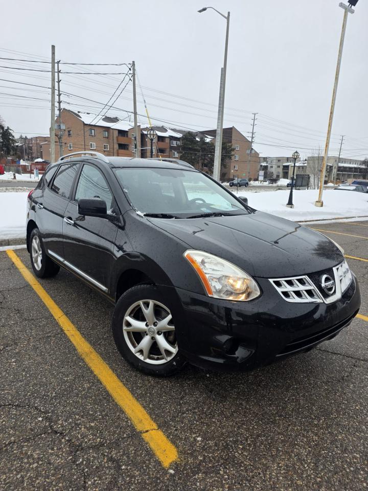 2012 Nissan Rogue FWD 4dr SV Photo