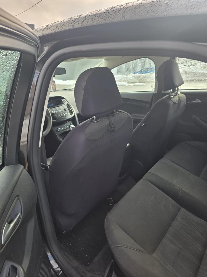 2015 Ford Focus 4DR SDN SE Photo