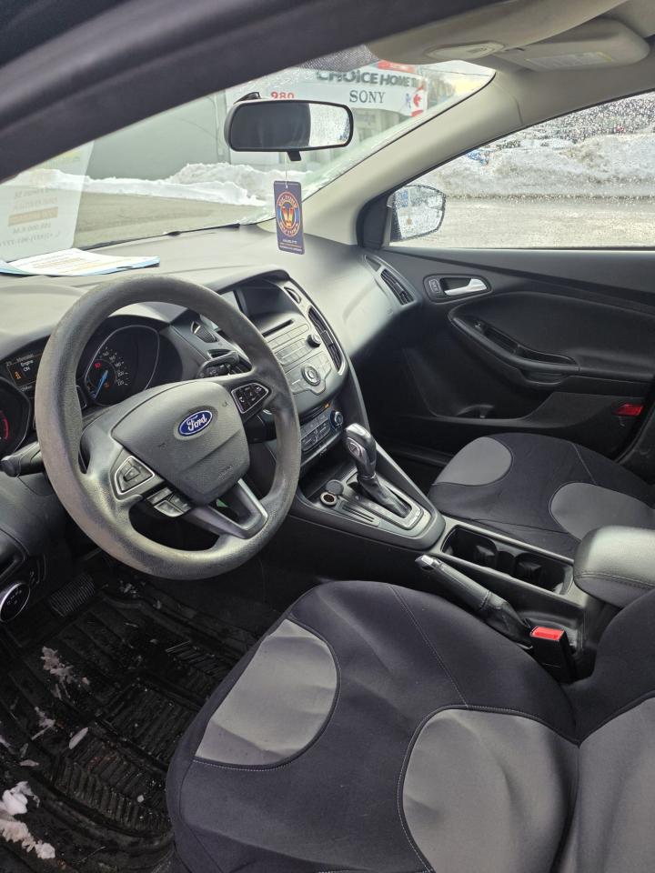2015 Ford Focus 4DR SDN SE Photo