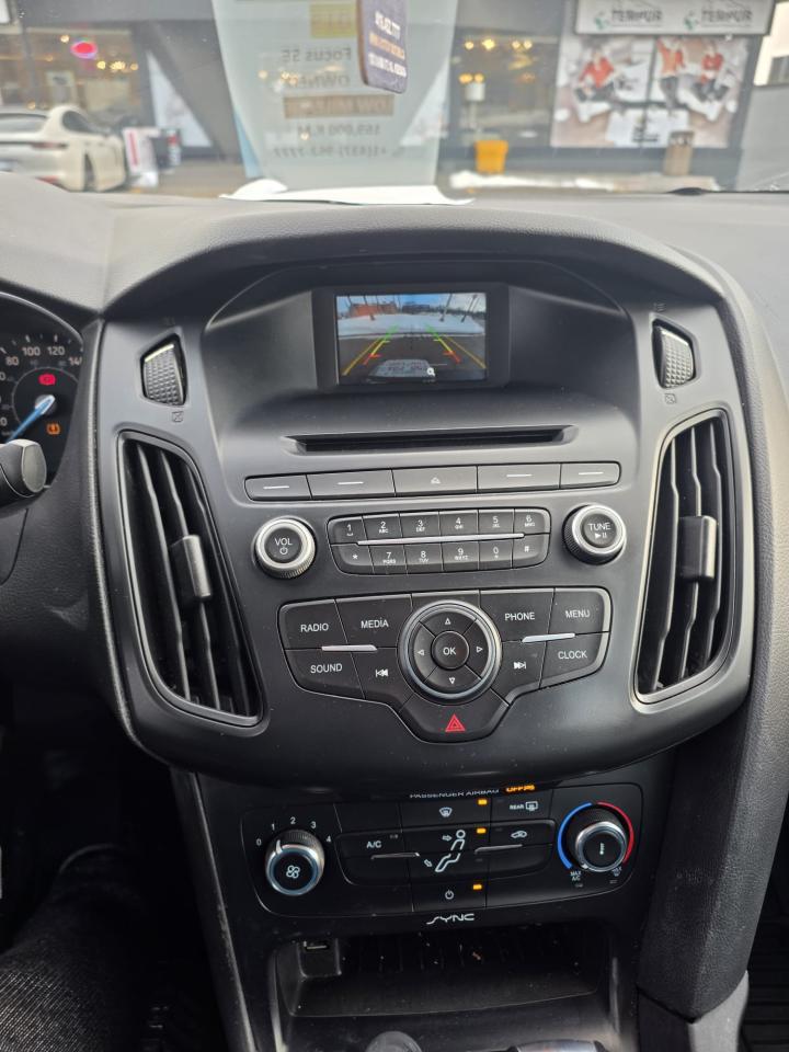 2015 Ford Focus 4DR SDN SE Photo