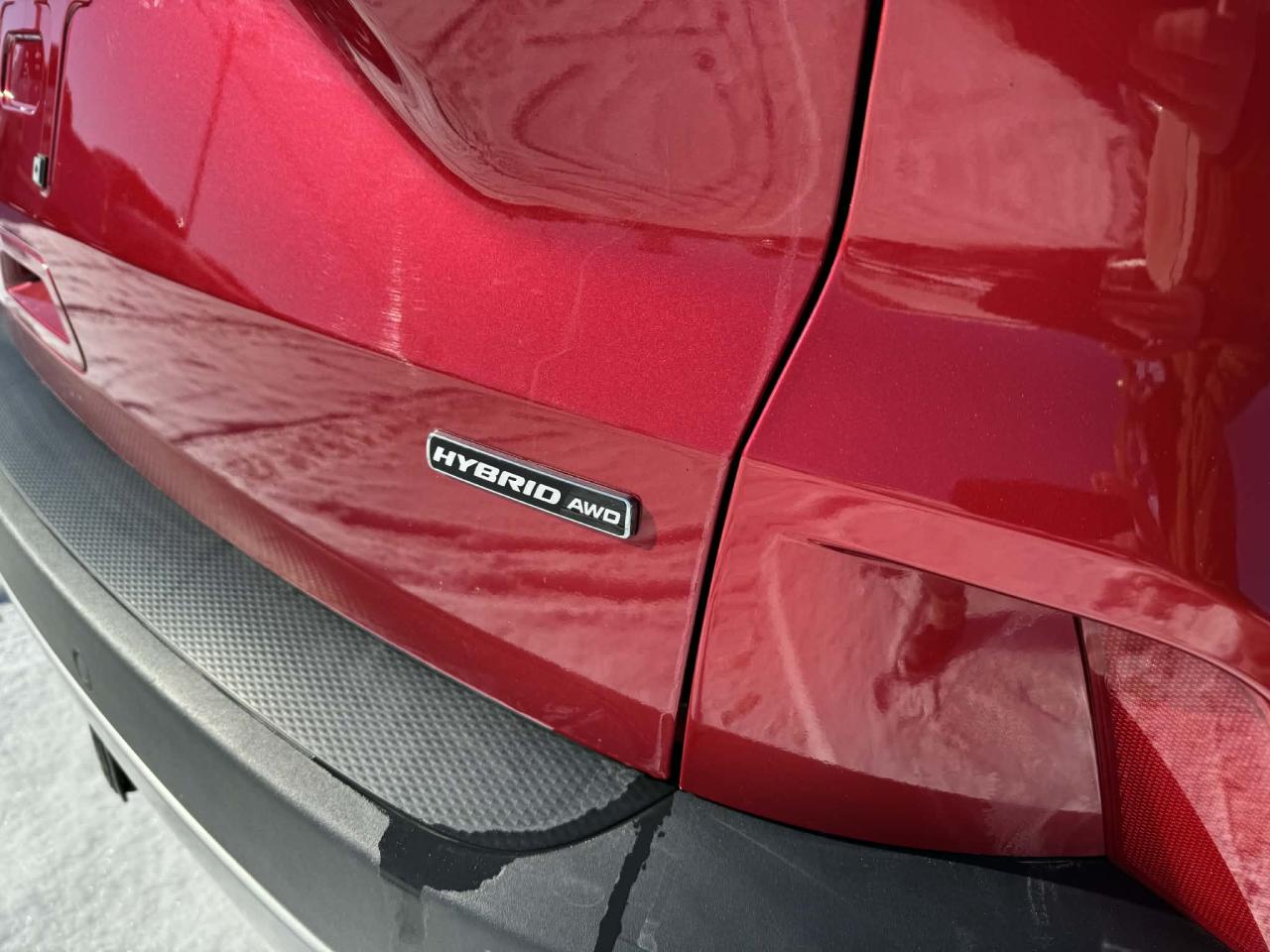 2021 Ford Escape Titanium Hybrid Photo5