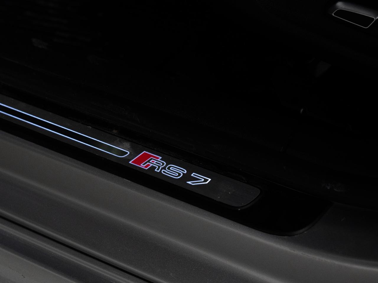 2017 Audi RS 7 PERFORMANCE | NIGHT VISION | CARBON FIBRE | 21 IN Photo