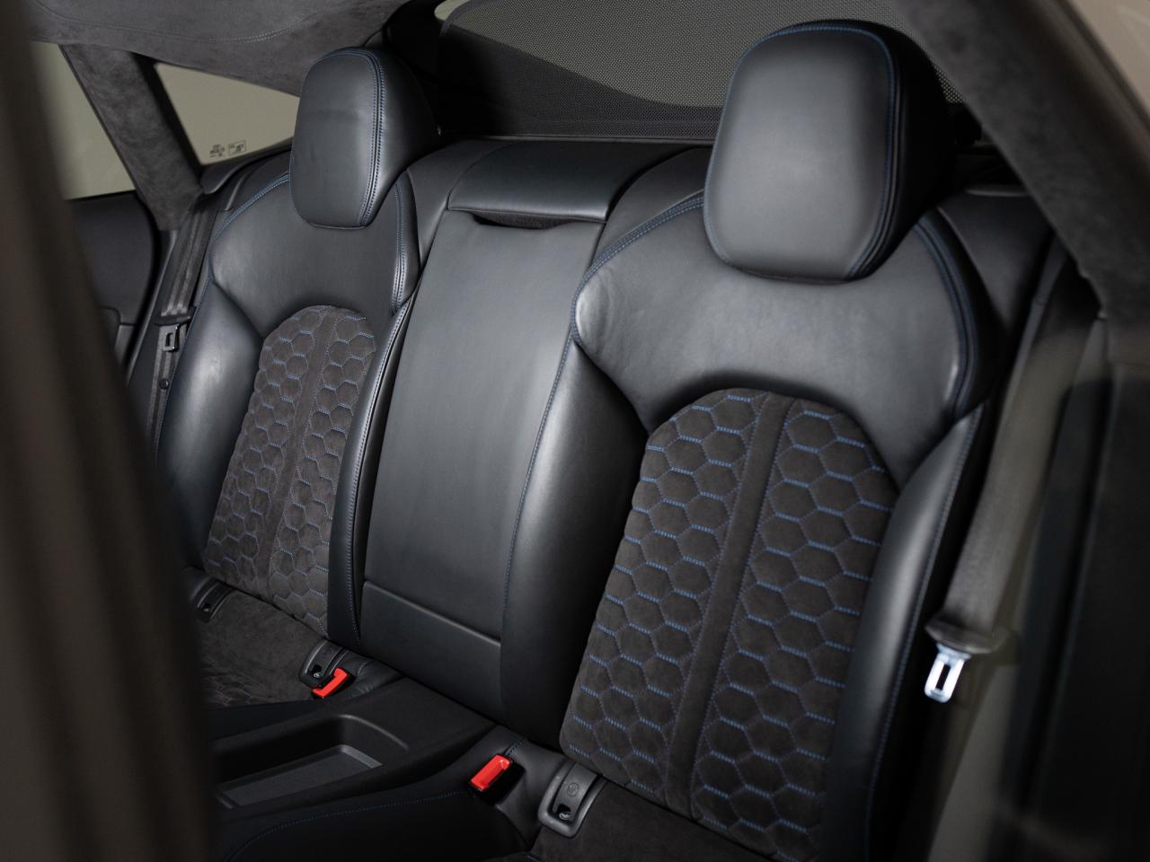 2017 Audi RS 7 PERFORMANCE | NIGHT VISION | CARBON FIBRE | 21 IN Photo