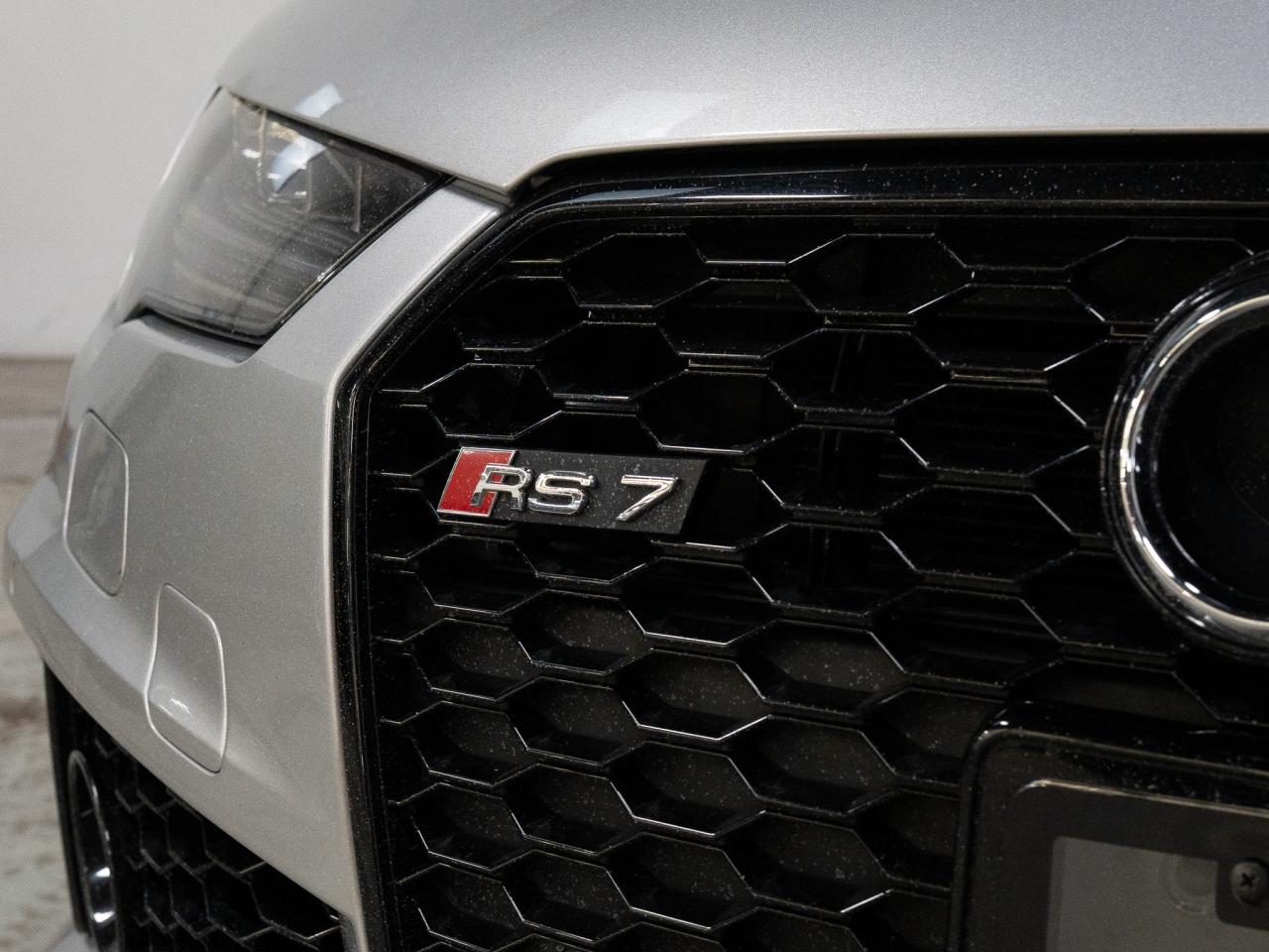 2017 Audi RS 7 PERFORMANCE | NIGHT VISION | CARBON FIBRE | 21 IN Photo