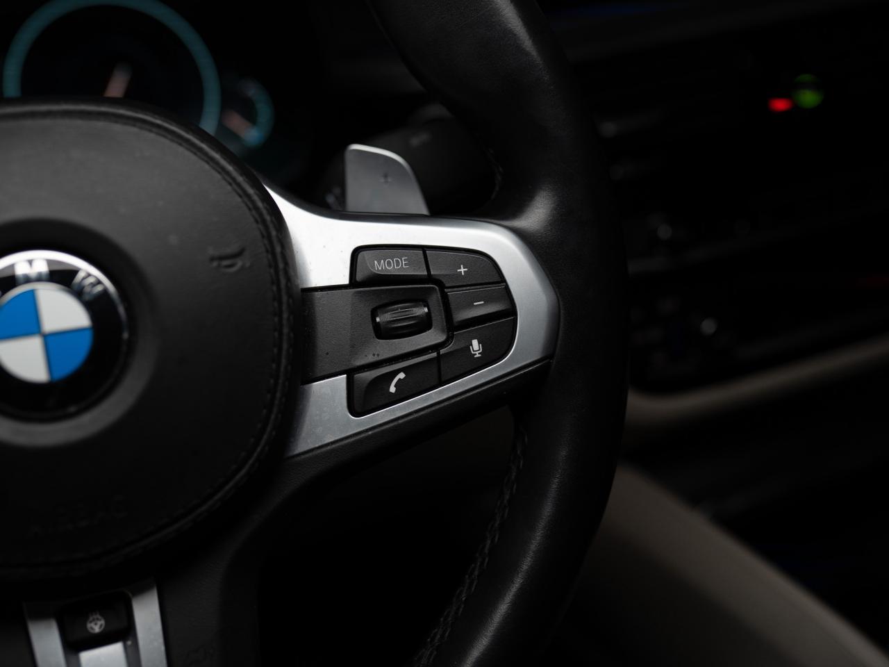 2019 BMW 5 Series M550i | PREMIUM & ASSIST PKG | REMOTE PARKING Photo