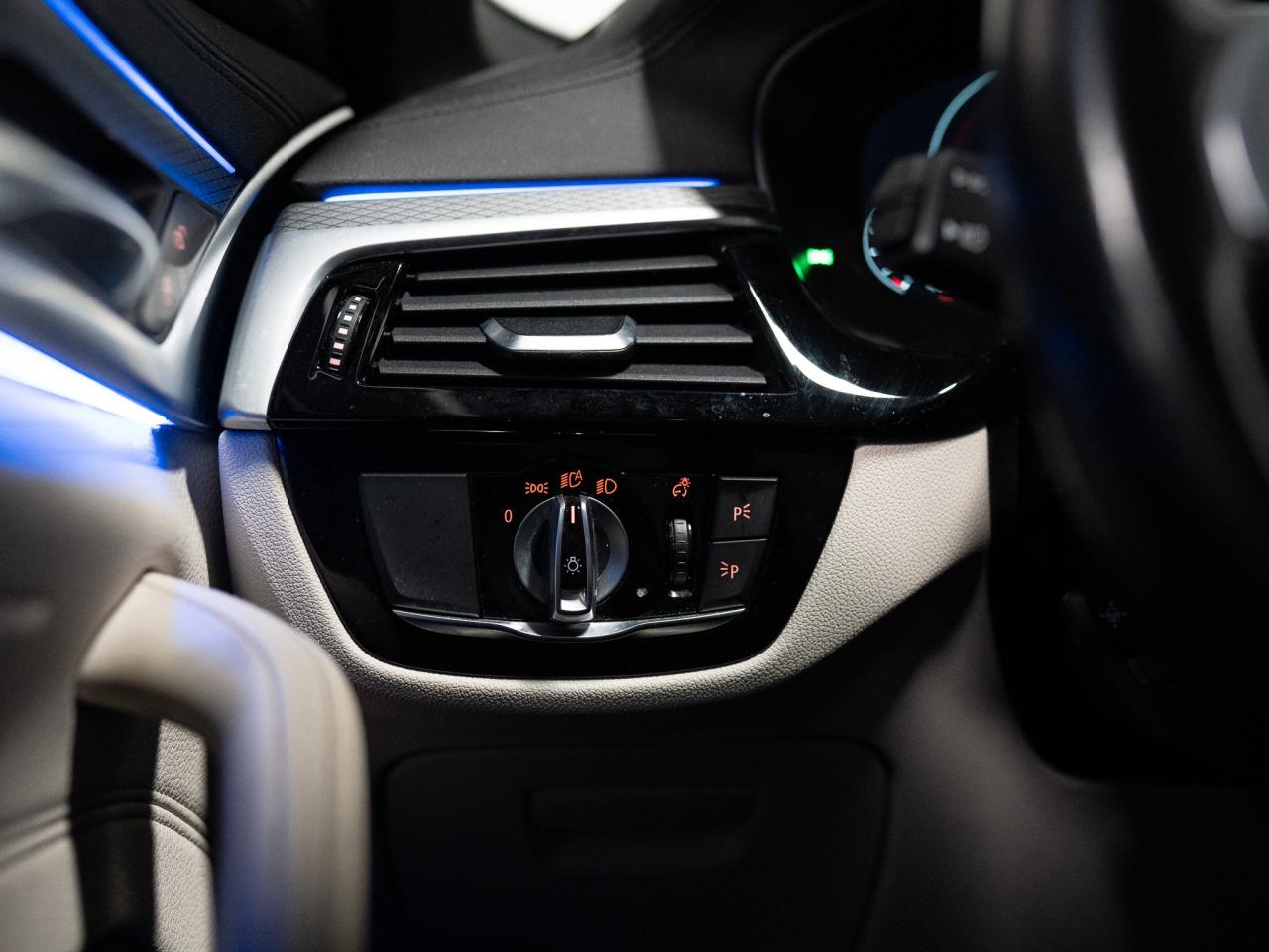 2019 BMW 5 Series M550i | PREMIUM & ASSIST PKG | REMOTE PARKING Photo