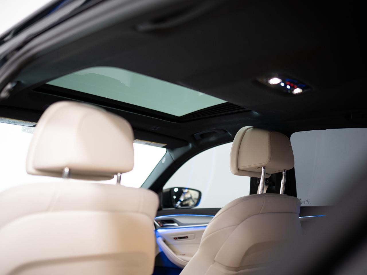 2019 BMW 5 Series M550i | PREMIUM & ASSIST PKG | REMOTE PARKING Photo