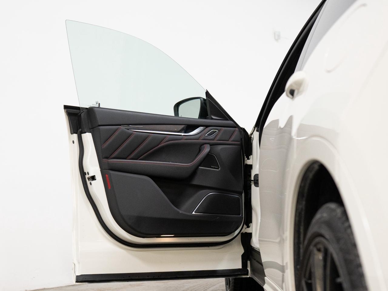 2022 Maserati Levante MODENA | HARMAN KARDON | PANO | 21 IN Photo