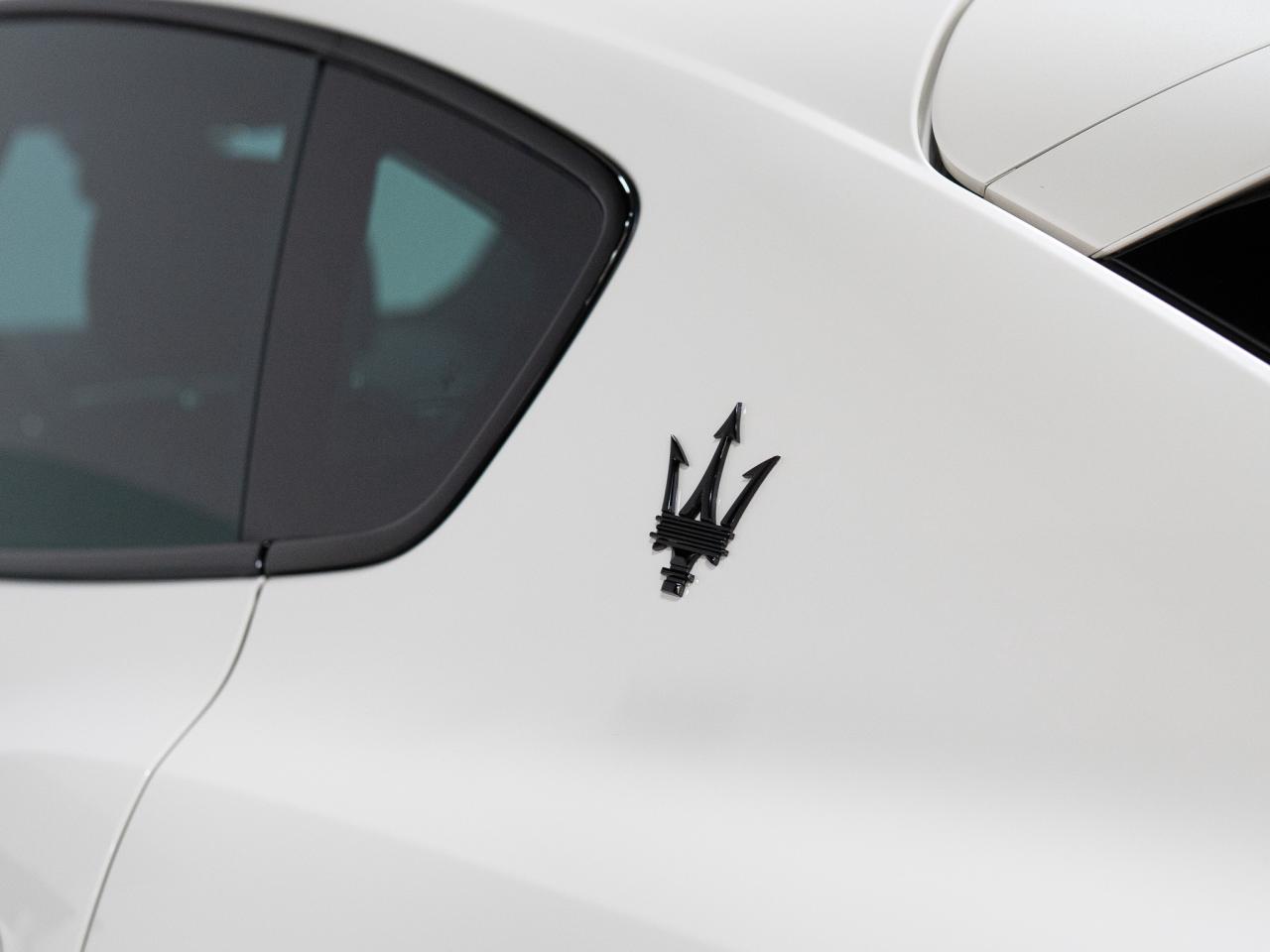 2022 Maserati Levante MODENA | HARMAN KARDON | PANO | 21 IN Photo