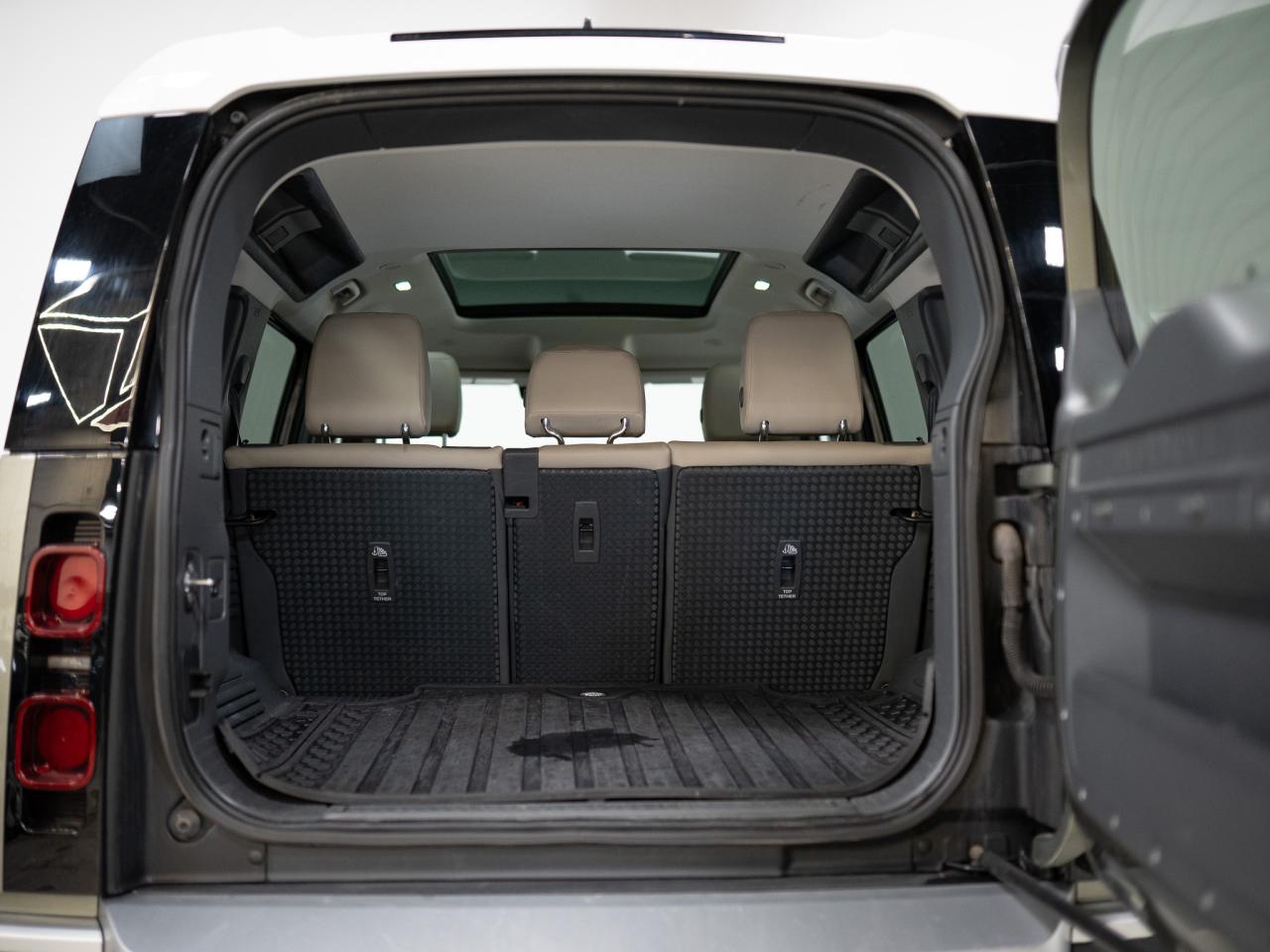 2023 Land Rover Defender 110 S | P300 | MERIDIAN | PANO Photo