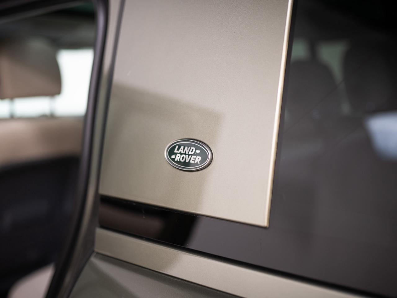 2023 Land Rover Defender 110 S | P300 | MERIDIAN | PANO Photo