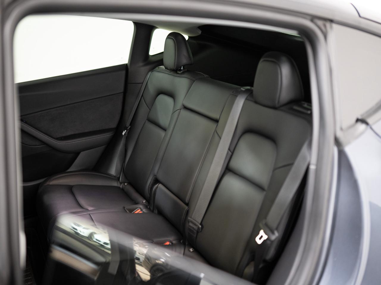 2022 Tesla Model Y LONG RANGE | AWD | ACCELERATION BOOST Photo