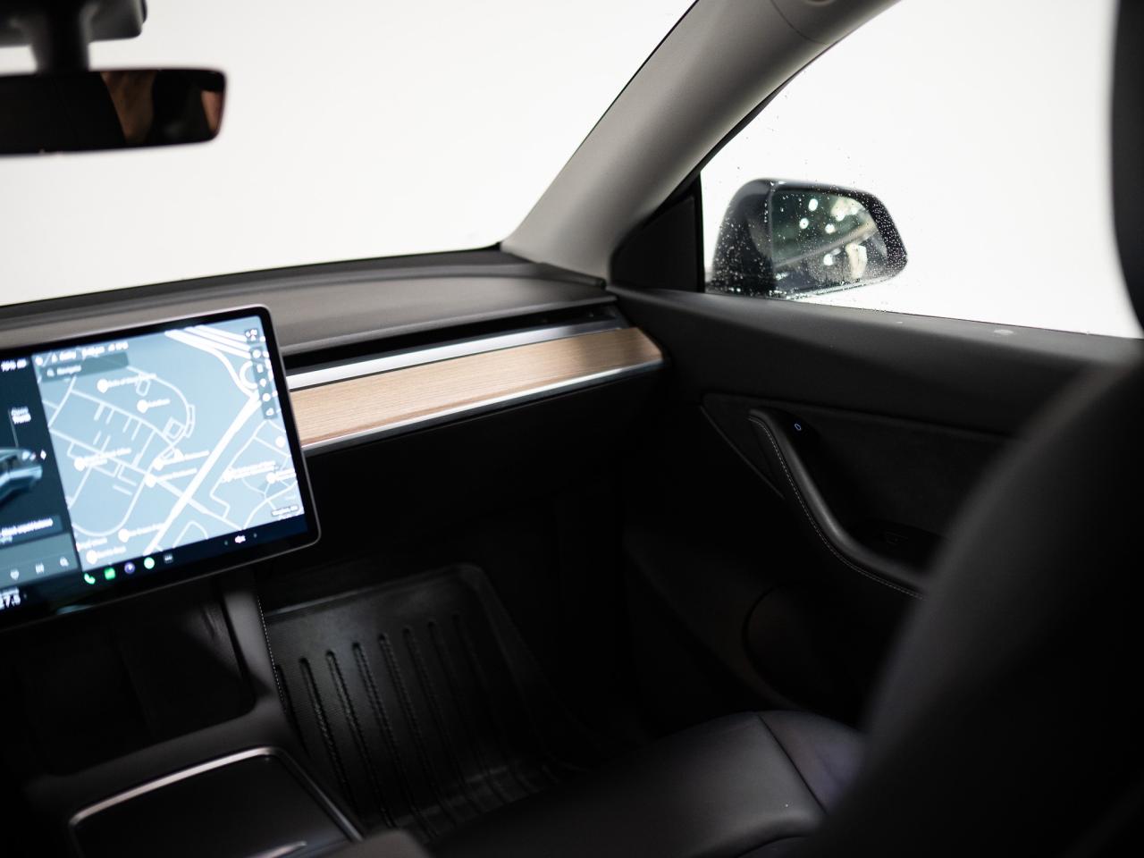 2022 Tesla Model Y LONG RANGE | AWD | ACCELERATION BOOST Photo