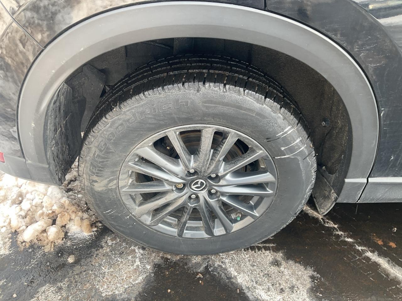 2020 Mazda CX-5 AWD / SUNROOF / 4CYLINDER / ONE OWNER / HTD SEATS Photo