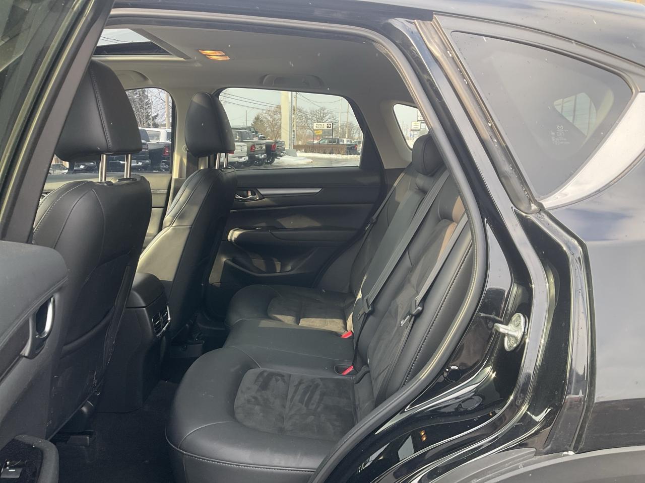 2020 Mazda CX-5 AWD / SUNROOF / 4CYLINDER / ONE OWNER / HTD SEATS Photo