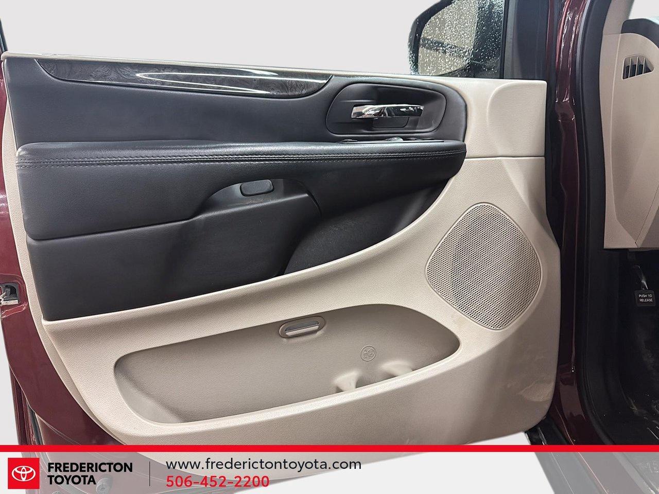 2018 Dodge Grand Caravan CANADA VALUE PACKAGE Photo