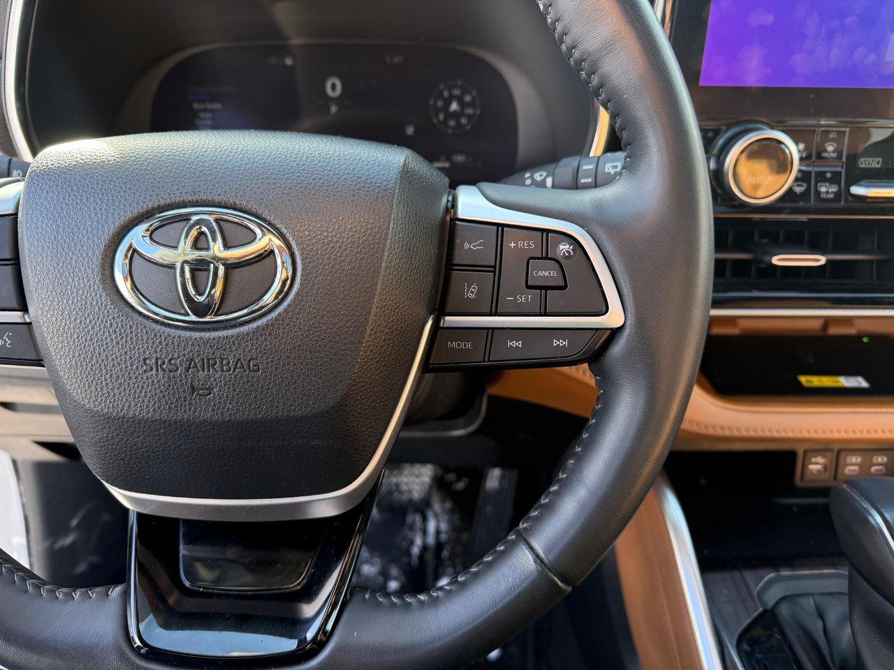 2023 Toyota Highlander Hybrid Limited Photo