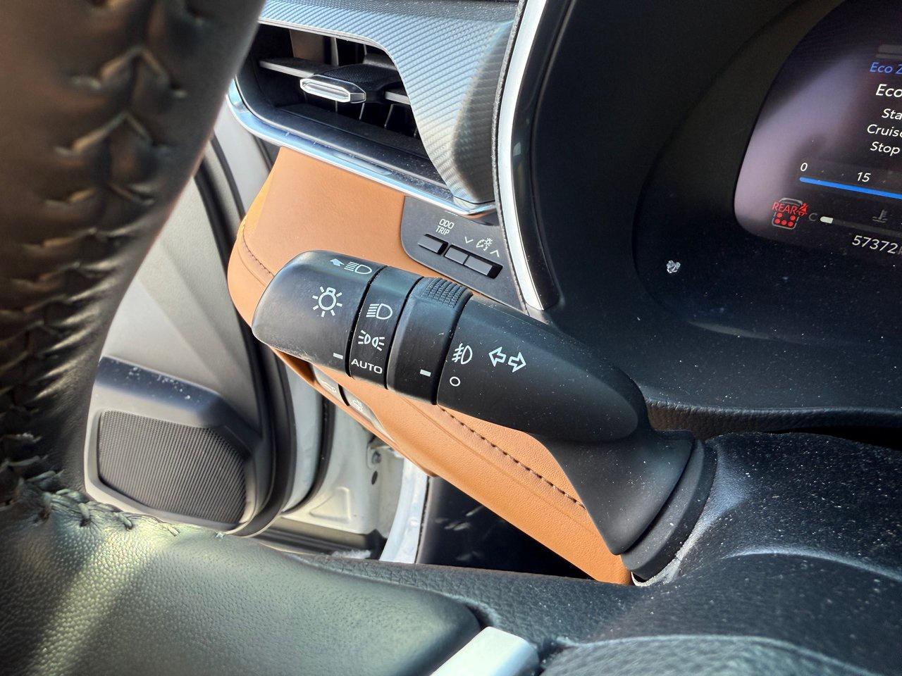 2023 Toyota Highlander Hybrid Limited Photo