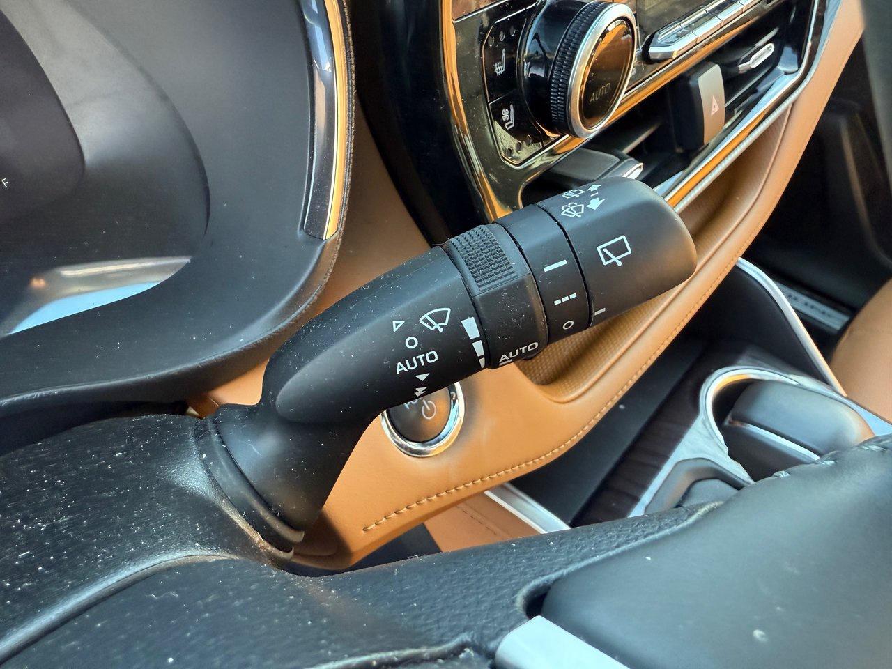 2023 Toyota Highlander Hybrid Limited Photo