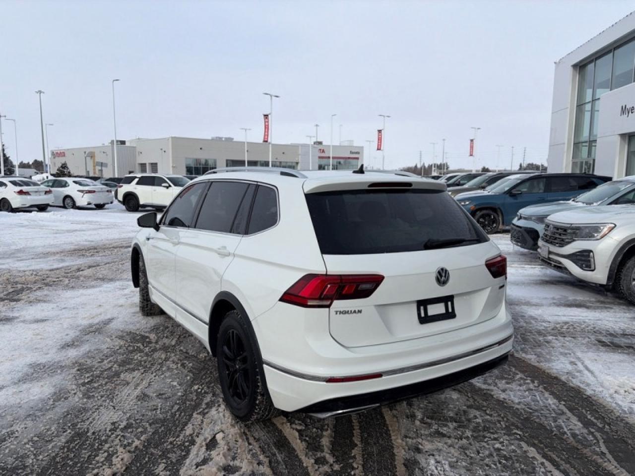 2021 Volkswagen Tiguan Highline 4MOTION  - Sunroof Photo2