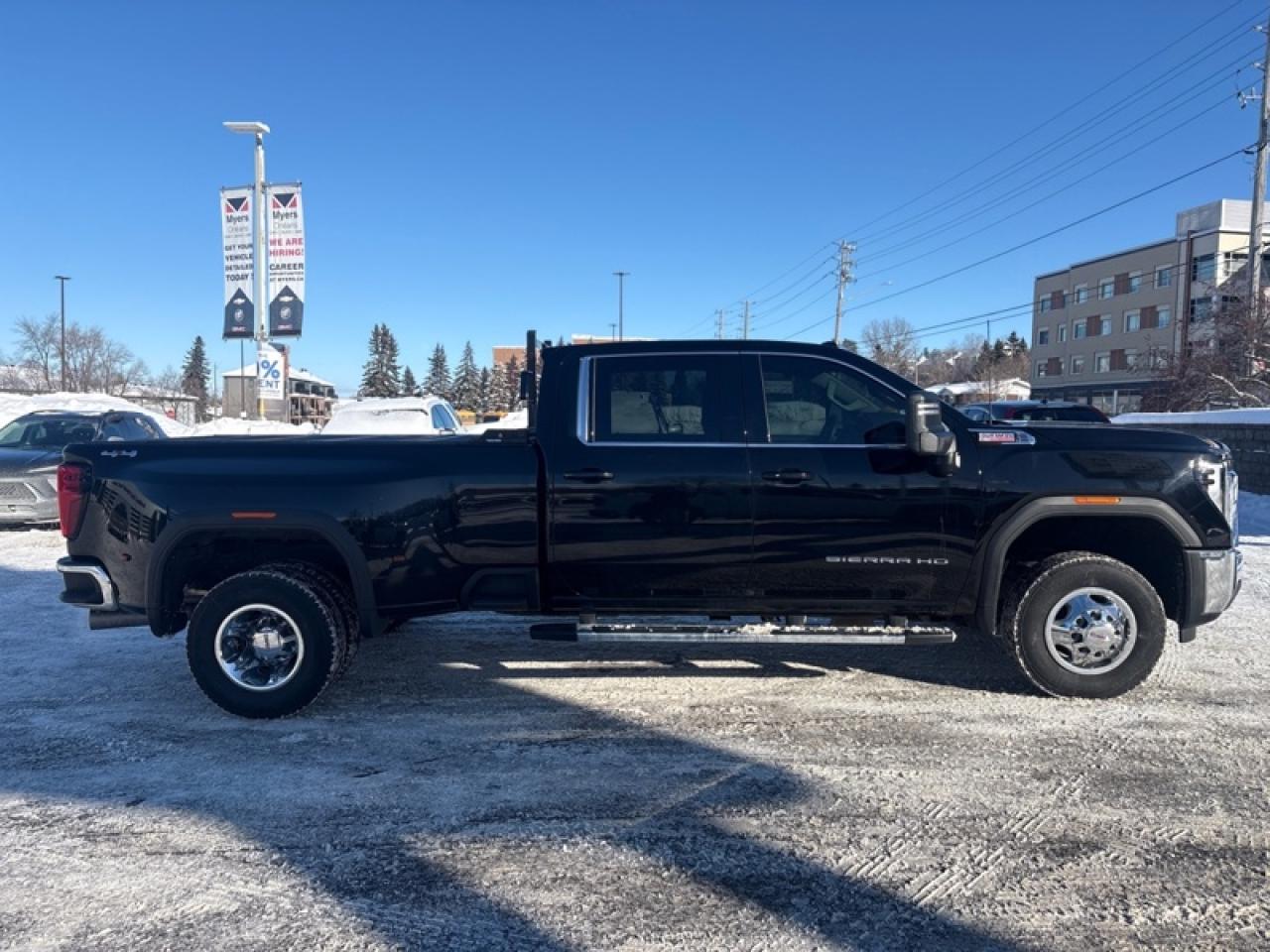 2024 GMC Sierra 3500 HD SLE Photo3