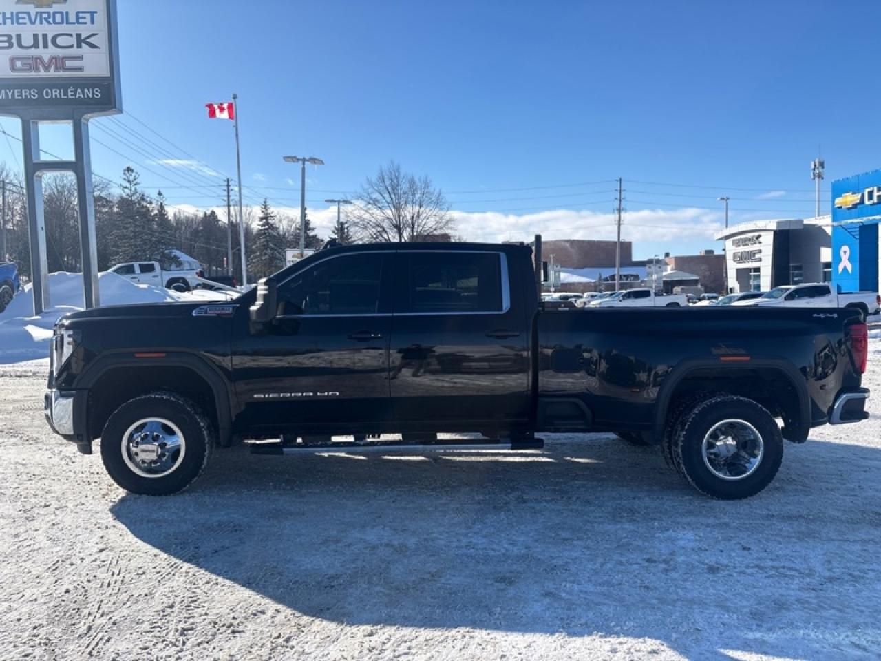 2024 GMC Sierra 3500 HD SLE Photo2