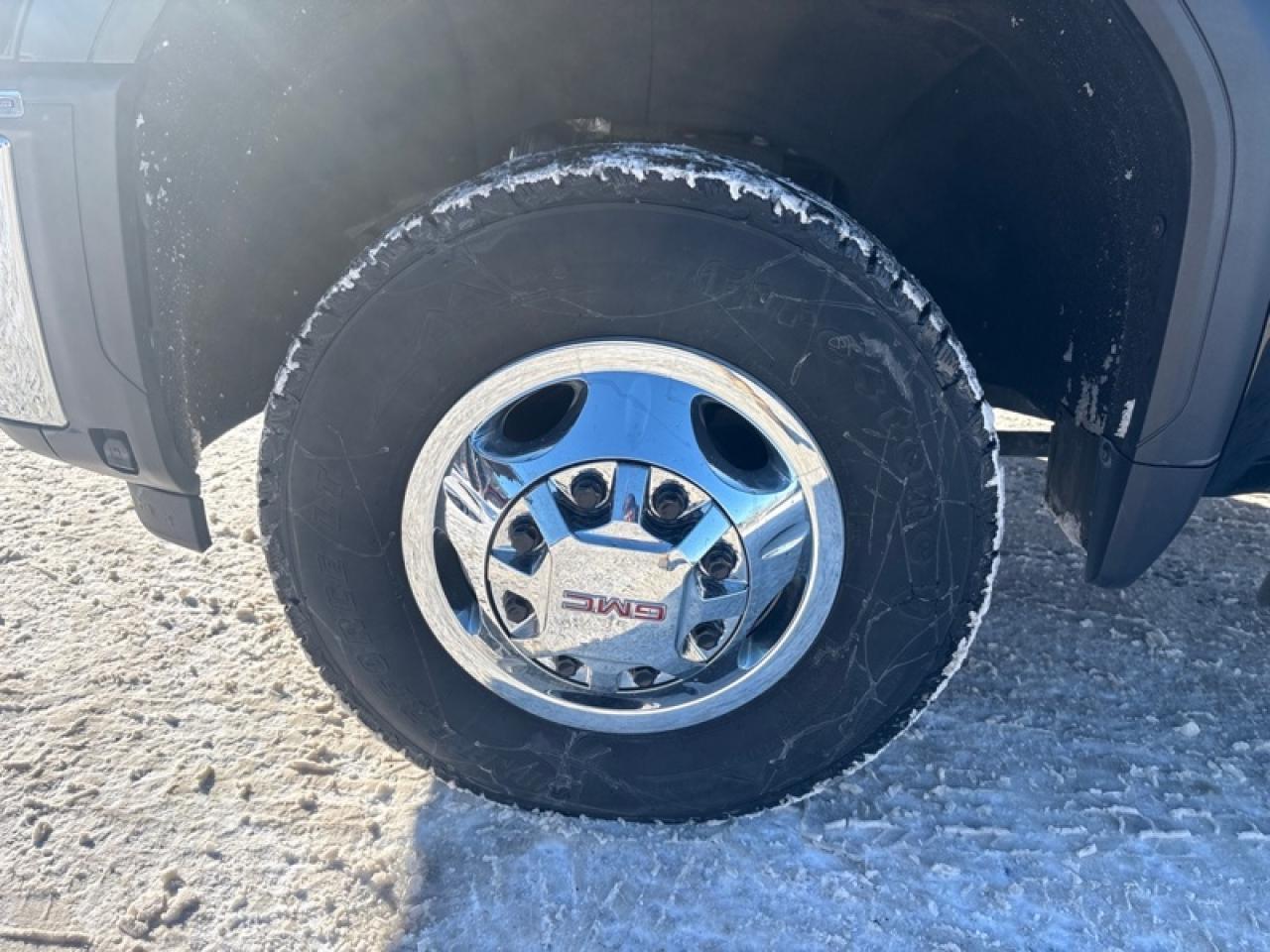 2024 GMC Sierra 3500 HD SLE Photo