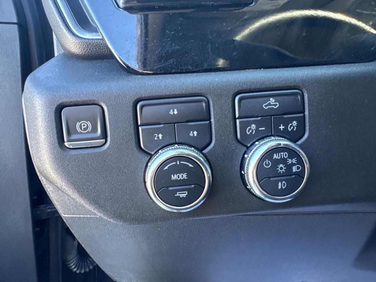 2024 GMC Sierra 3500 HD SLE Photo