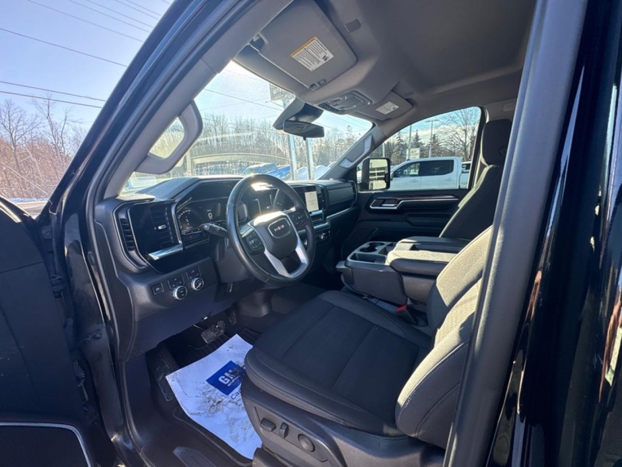 2024 GMC Sierra 3500 HD SLE Photo