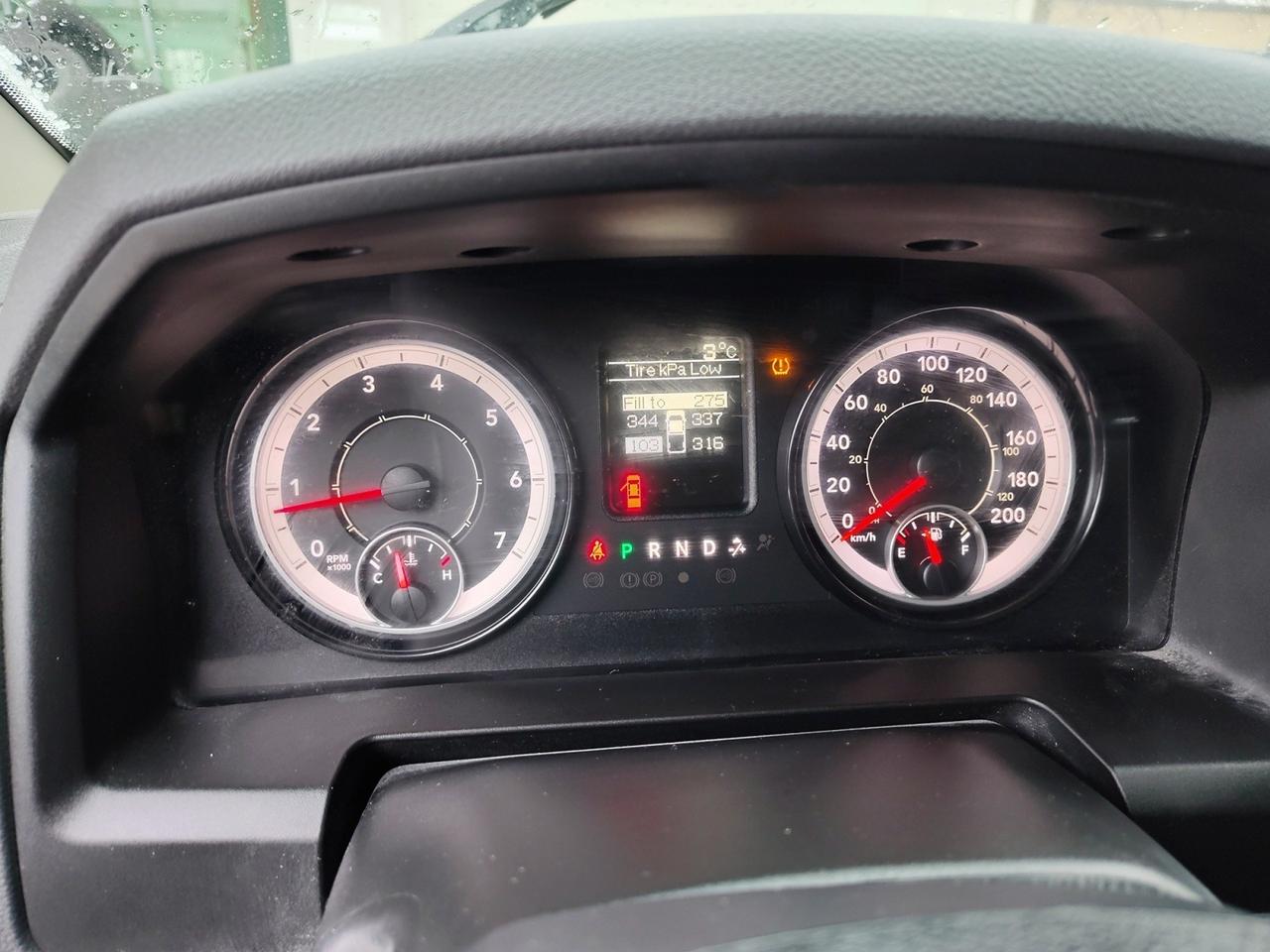 2019 RAM 1500 Classic ST Photo4