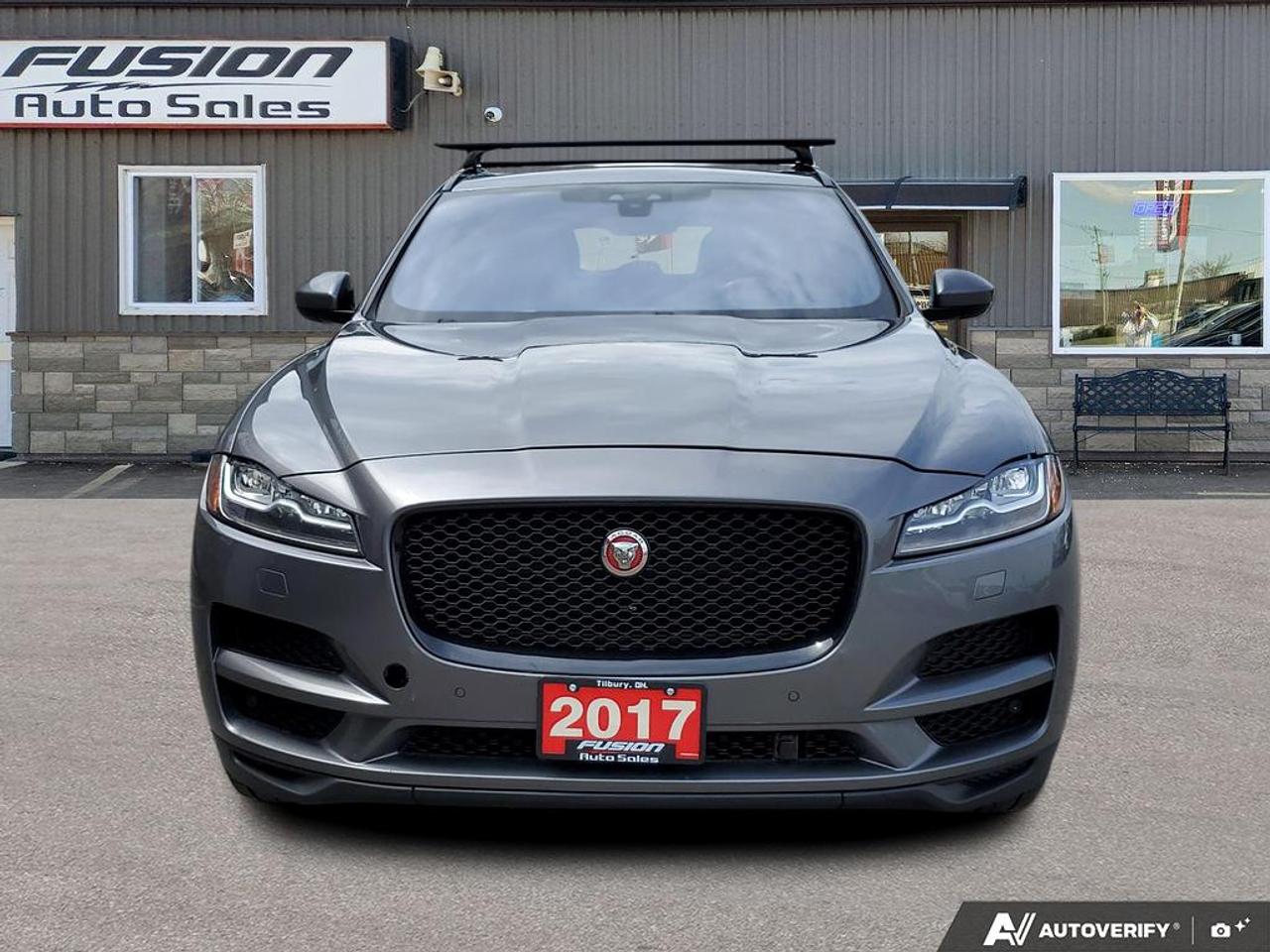 2017 Jaguar F-PACE AWD 35t Prestige-NAV-LEATHER-SUNROOF-REAR CAM. Photo2