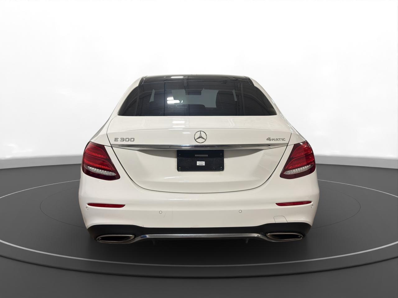 2019 Mercedes-Benz E-Class E 300 | AMG PACKAGE | Photo